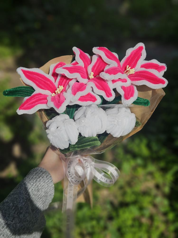 Everlasting Fuchsia & White Bouquet