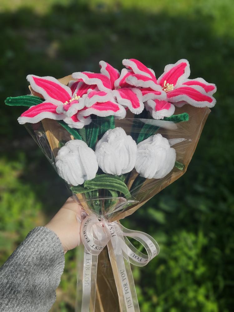 Everlasting Fuchsia & White Bouquet