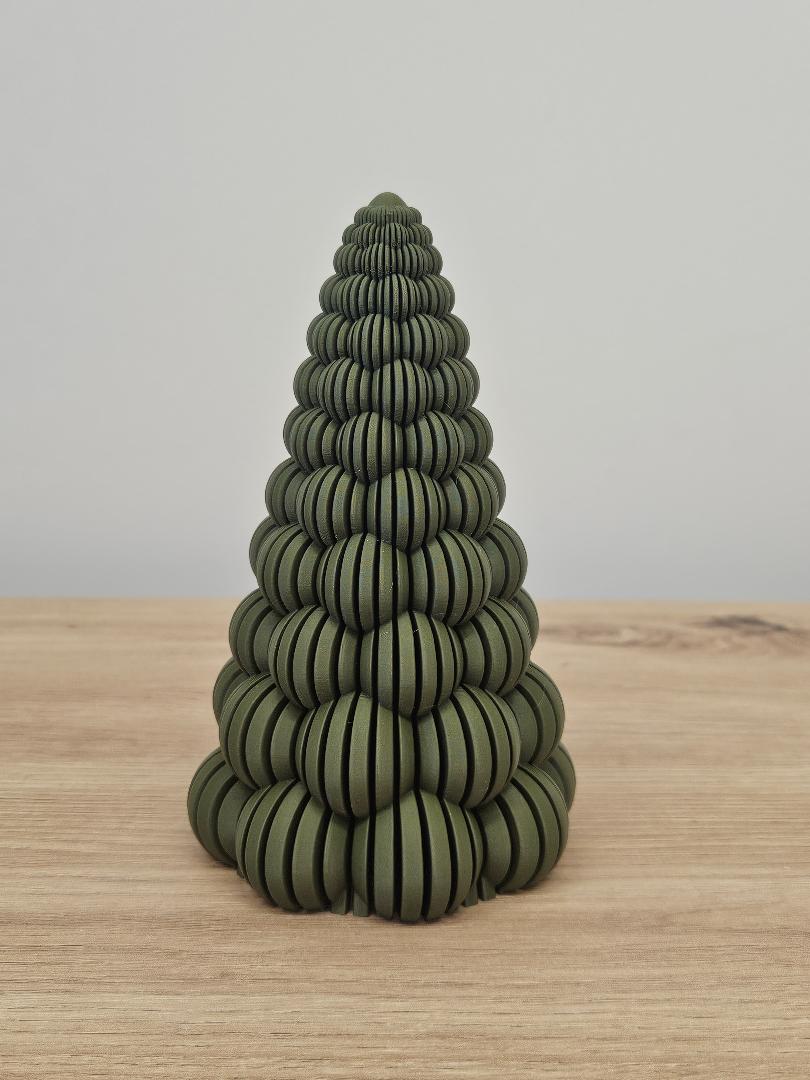 Bubbly Striped Christmas Tree