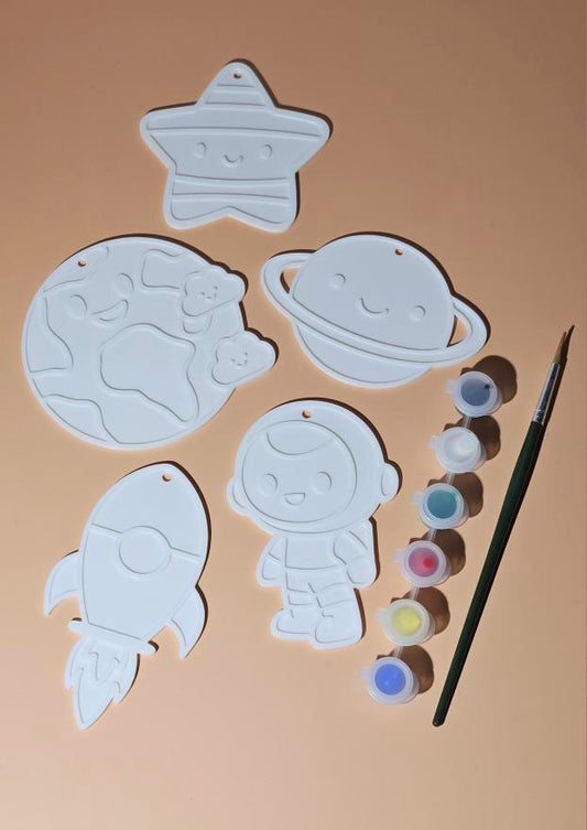 DIY Space Painting Kit (3D Plates + Paints & Brush)